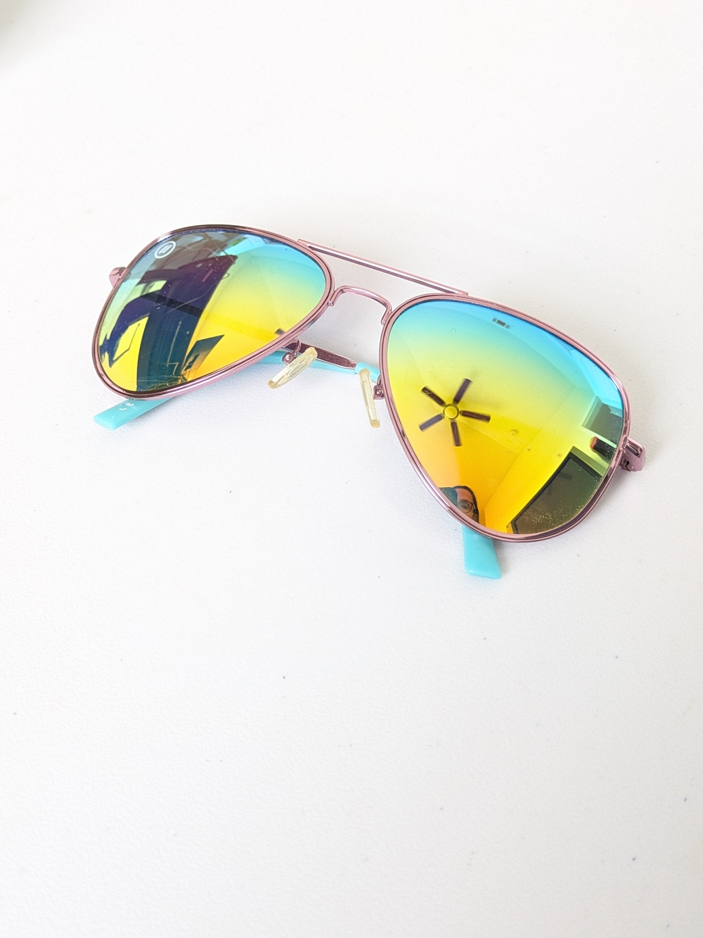 Women’s Aviator Sunglasses with Blue-Yellow Mirror Lenses